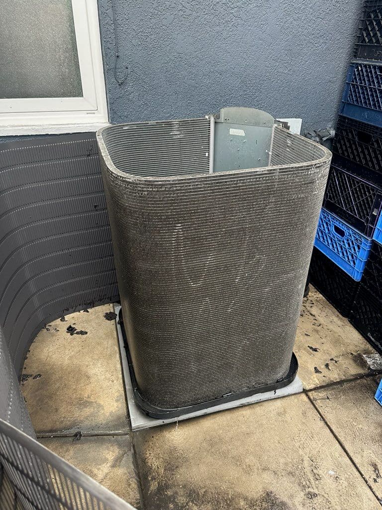 Gallery photos for Anaheim AC Coils Cleaned for Optimal Efficiency: Image #1